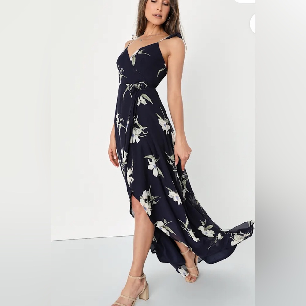 Lulu's Navy Floral Maxi Dress with Cream Blooms